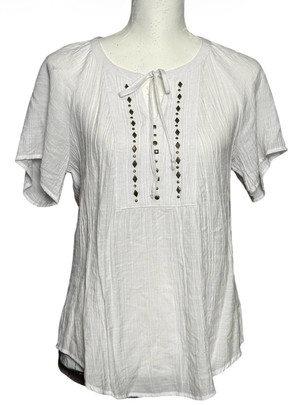 Kim Rogers white tie-neck studded short sleeve tunic Women’s size medium | ab7